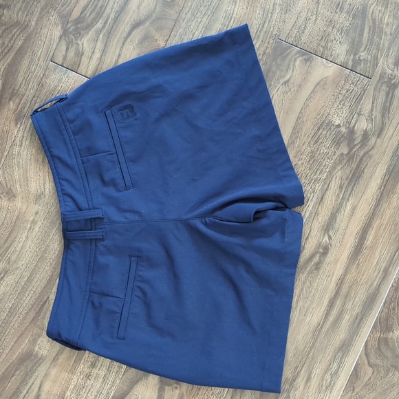 FootJoy Performance Short - Picture 3 of 11